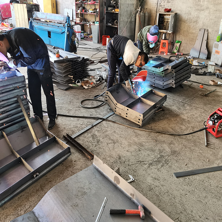 防撞墙模具1 防撞墙模具1